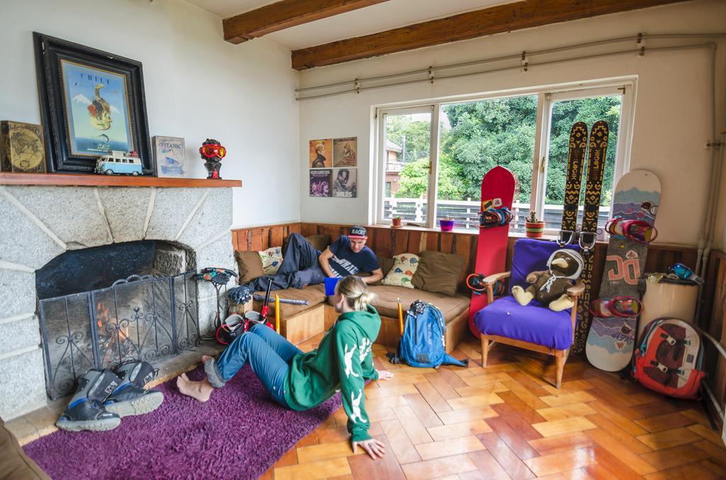 Chili Kiwi Lakefront Backpackers Pucón Extérieur photo
